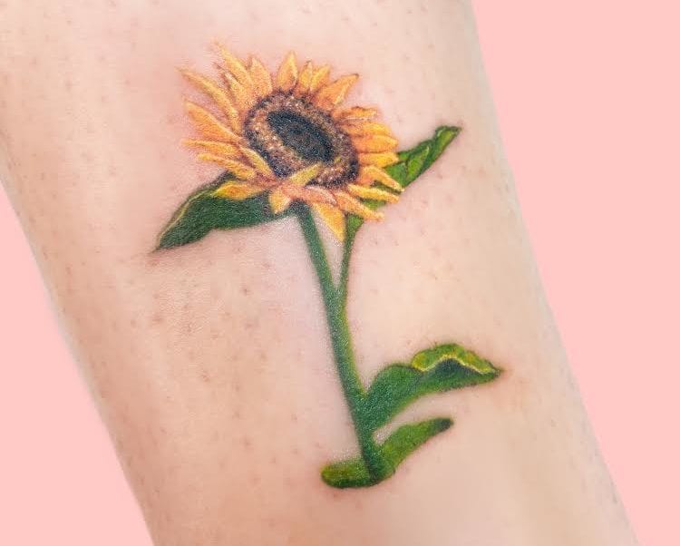 Illustrative Tattoo Artist Vancouver BC - tattoo of sunflower